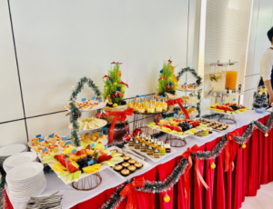 Bữa trưa và giờ giải lao trong sự kiện