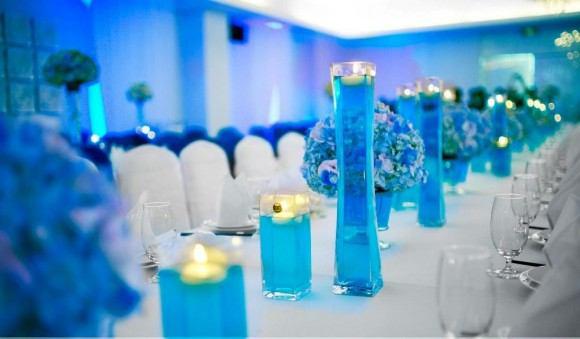 Trang trí hoa cho bàn tiệc trong ngày cưới Trang trí hoa cho bàn tiệc trong ngày cưới